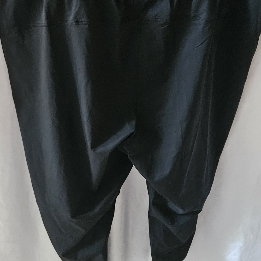 #303 Earth Yoga Black Leggings